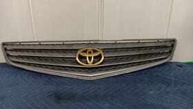 53111-aa060 Toyota 2002-2004 Camry Front Upper Grille Oem Gold Emblem