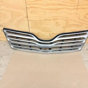 53111-0t010 Toyota 531110t010 2009 2010 2011 2012 Venza Front Bumper Grille Oem 53111-0t010 Toyota 531110t010 2009 2010 2011 2012 Venza Front Bumper Grille Oem