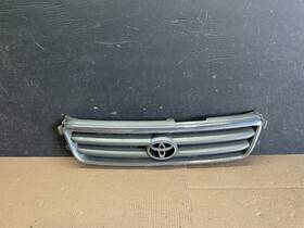 53111aa020 Toyota 2000 To 2001 Camry Grille Chrome Shell With Black Insert M8058 Dg
