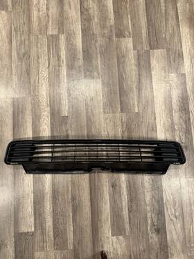 53112-47040 Toyota 10-11 Prius Oem Front Radiator Lower Grill Grille Panel