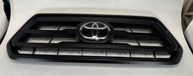 53114-04230 Toyota 53114-04230/40 Tacoma Sr5 2016-2023 Oem Grille