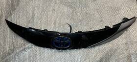 88210-02021 Toyota 53114-09070 2021-2022 Sienna Front Upper Grill Grille With Emblem/radar Oem