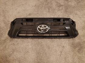 53114a Toyota 2012-2015 Tacoma Oem Upper Grill And Emblem 75311 Only