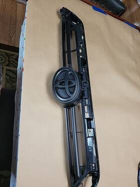 53121-35100 Toyota 4runner Oem Front Radiator Grille Trim Black Out