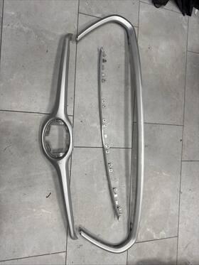 531210e220 Toyota 2020 2021 Highlander Hybrid Front Upper Grille Trim Oem