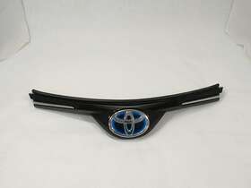 7530142080 Toyota Oem Grille For Rav4 Assy Chrm Blk W-emblem Pitted