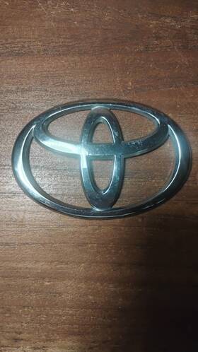 753114-02110 Toyota Damaged Genuine Radiator Grille Or Front Panel Emblem Parts Only