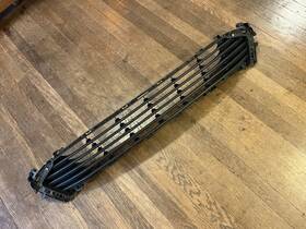 104-60416b Toyota To1036199 16-18 2016 2017 2018 Scion Yaris Ia Front Bumper Lower Grill Grille Oem