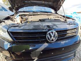 104-10677 Volkswagen Grille Sport Se Upper Fits 18 Jetta 2652843