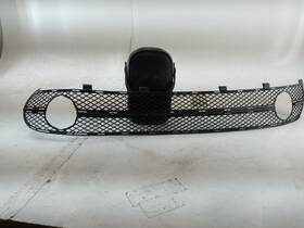 104-59007 Volkswagen 2001-2005 Beetle Lower Grille With Fog Lights Used Tested