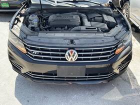 104-60652 Volkswagen Grille R-line Upper With Automatic Braking Fits 16-18 Passat 4612570