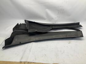 119.vw1t15 Volkswagen 09-17 Tiguan Front Windshield Wiper Cowl Vent Grile Panel T