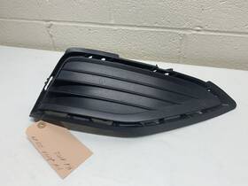 17a853666 Volkswagen 2019-2021 Jetta Outer Grille Right Side Fog Light Cover Oem