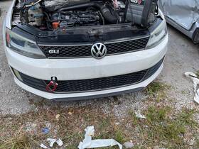 5c6853651b041 Volkswagen Used Upper Grille Fits 2012 Jetta Gli Grade A