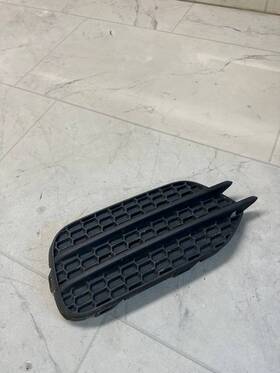5n0-853-666-f-9b9 Volkswagen 2012-2017 Tiguan Fog Light Cover Outer Grille Rh 5n0-853-666-f Oem 5n0-853-666-f-9b9 Volkswagen 2012-2017 Tiguan Fog Light Cover Outer Grille Rh 5n0-853-666-f Oem