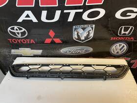 5nn853677 Volkswagen 2018 2019 2020 Tiguan Grille Lower Oem