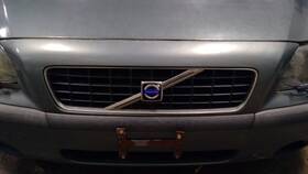 104-59483 Volvo Grille Upper Excluding R Model Fits 01-04 60 Series 10297302