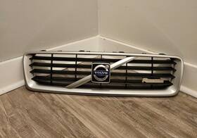 30657194 Volvo Grille R Design For C30 Rare