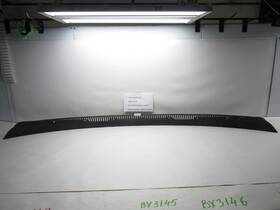 30799651 Volvo 2010-2013 Xc60 Windshield Wiper Cowl Vent Grille Oem