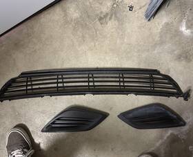 31290979 Volvo 2011-2013 S60 R Design Lower Grille S