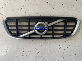 31290999 Volvo 10-13 Xc60 Front Upper Exterior Radiator Chrome Grill