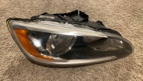 31358102 Volvo 2014-2018 S60 V60 Right Halogen Headlight Head Lamp Light Passenger Side