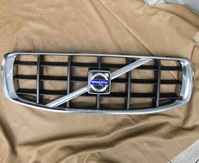 31395003 Volvo 08 09 10 Xc70 Sw Wagon Upper Top Front Bumper Cover Grille Logo Used Oem
