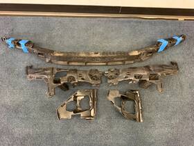 31455737 Volvo 19-23 S60 Front Bumper Trim Kit Lower Grills With Pas