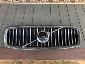 316983824 Volvo Oem Front Black/chrome Upper Grille Without Camera Fits Xc90 16-25