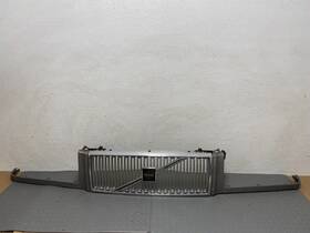 3518198 Volvo 1990 To 1992 740 Front Upper Grille Grill A7826