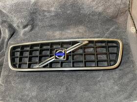 8659947 Volvo 2004-2006 S80 Sedan Front Upper Grille Assembly