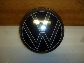 3cn.853.600e Vw Atlas 2024 Center Grille Emblem Part #