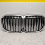2023-2025 Bmw X7 G07 Lci Front Kidney Grille Camera Not Included (8022). Fixed Price $200.00.