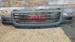 05-06 Gmc Sierra 2500 / 03-06 3500 Gray Grille. Fixed Price $300.02.