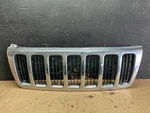 1999 To 2003 Jeep Grand Cherokee Front Upper Grille Oem Z5609 Dg. Fixed Price $66.02.
