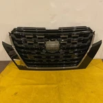 2021-2023 Nissan Kicks Front Bumper Grille Black W/ Chrome 62310-9VC0A Oem. Fixed Price $185.00.