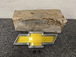 *nos Oem 75-79 Chevy Truck Grille Emblem 347648 C10 K10 Blazer Squarebody*. Fixed Price $250.00.