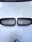 2006-2008 Bmw E90 328 335 Front Grill Pair Upper Left Right. Fixed Price $50.00.