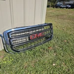 New Oem 2015-2020 Gmc Yukon Chrome Grille 84119634 84722258. Fixed Price $122.50.