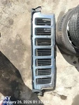 Chrome Grille Oem 11-13 Jeep Grandcher. Fixed Price $125.00.