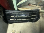 Grille Sle Upper Gloss Black Opt Wbp Fits 21-23 Acadia 2044849. Fixed Price $519.85.