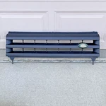 2003-2004 Land Rover Discovery Ii Front Grille *3 Hidden Cracks*. Fixed Price $140.00.