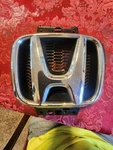 Used Grille Emblem Bracket Fits Honda Cr-v 71126-T0G-010-M1. Fixed Price $55.00.