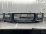 1996-2002 Gmc Savana Front Grille 15037243 Oem. Fixed Price $300.00.