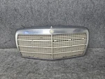 Front Bumper Grille Mercedes W126 560 Sel 420 Oem. Fixed Price $189.00.