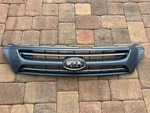 2006-2010 Kia Sedona Oem Radiator Grille Assembly Blue Color Clean 86350. Fixed Price $258.70.