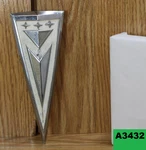 1963 Pontiac Center Grill Arrowhead Emblem Full Size 544965. Fixed Price $39.00.