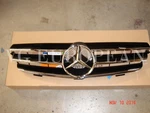 Mercedes W209 Clk-class Genuine Front Grille Assembly CLK320 CLK550 Amg. Fixed Price $339.99.