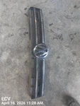 Blk/chrome Grille *note* Oem 11-14 Volkswagen Touareg 7P6853651AZLL. Fixed Price $125.00.