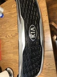 Grille Radiator Front Genuine! Kia Sorento 2011 2012 2013 863501U000 863502P000. Fixed Price $150.00.
